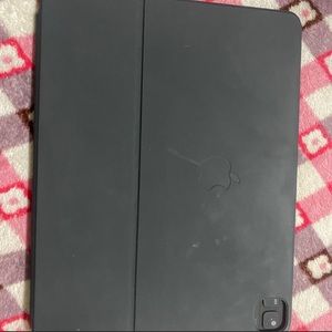 Apple Magic Keyboard 12.9 in